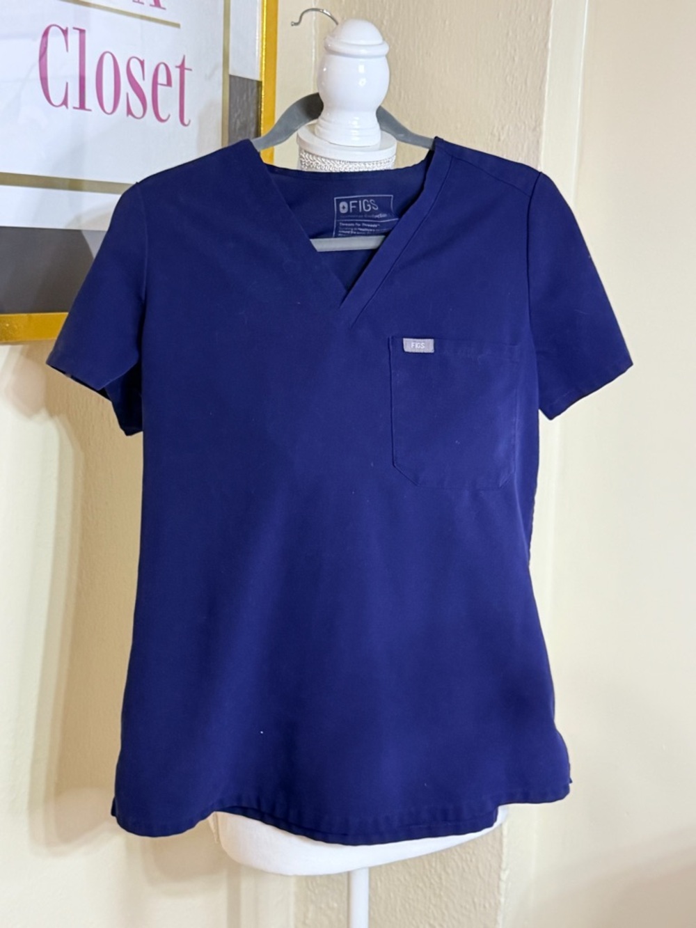Figs‎ Navy V-Neck Medical Scrub Top